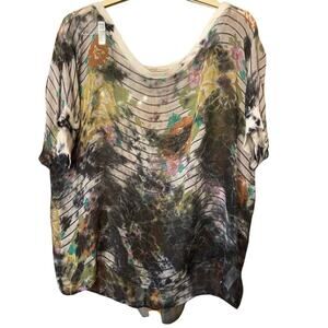 Language sheer, colorful top. Size M.
